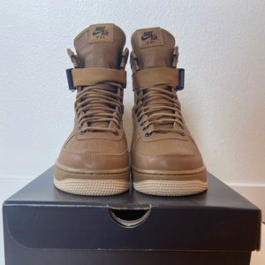 NEW! Nike W SF AF1 W9 Beige Premium Winterized
